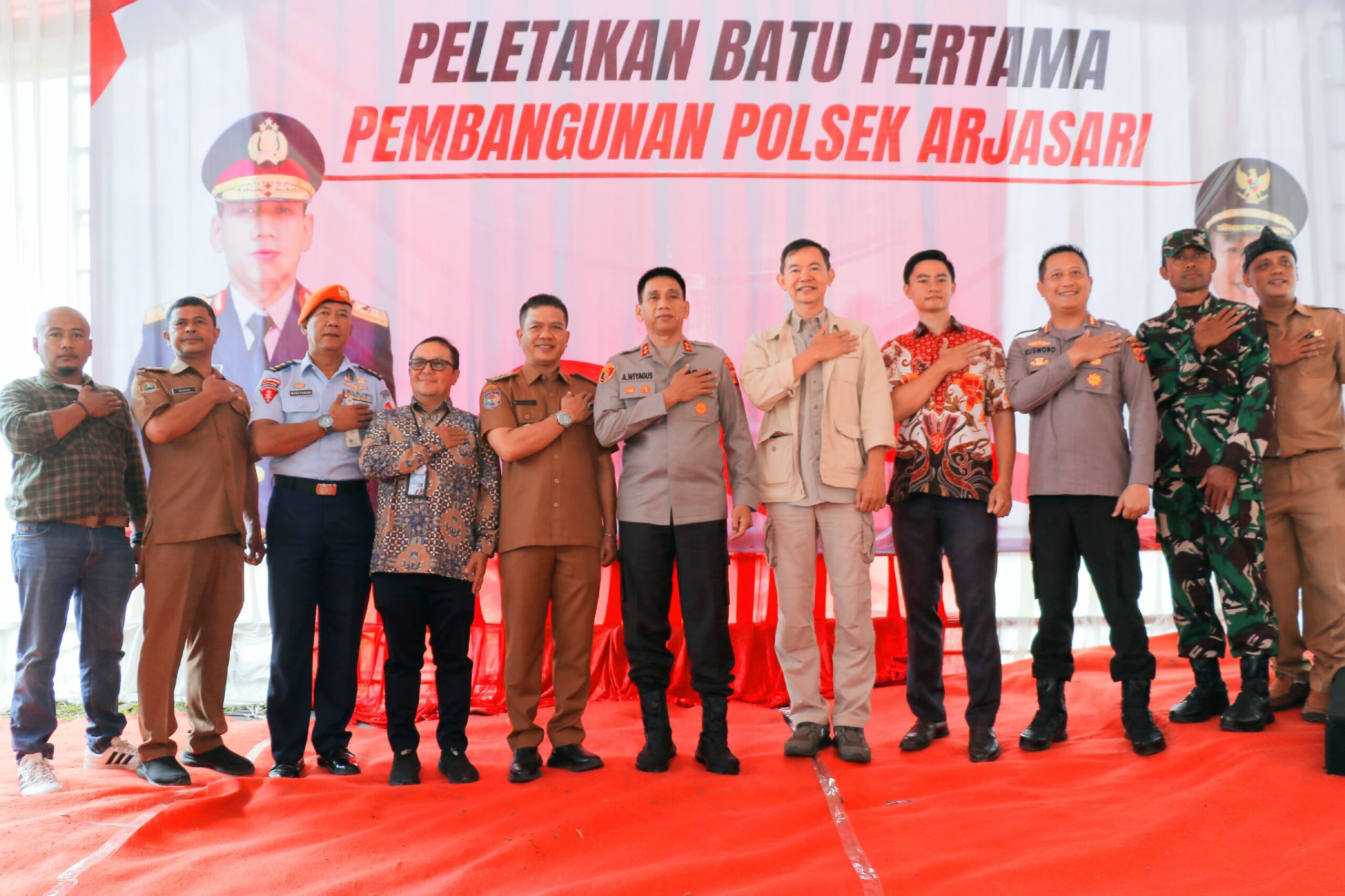 Kapolda Jabar Hadiri Peletakan Batu Pertama Mapolsek Arjasari Polresta Bandung.