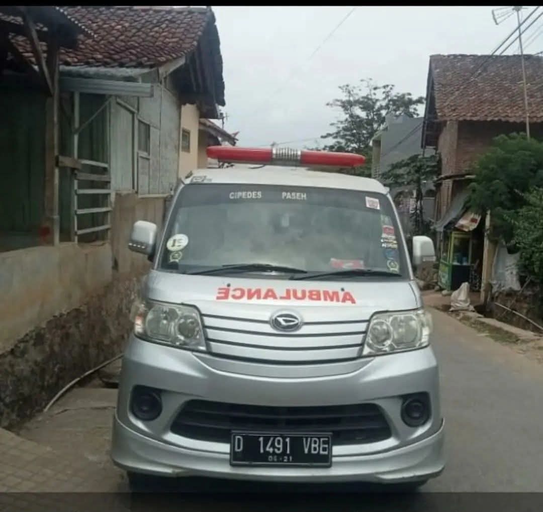Serpihan Kaca Buktikan Dugaan Kawanan Maling Gondol 1 Unit Mobil Pelayanan Desa Cipedes Paseh.