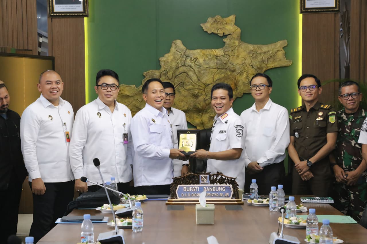 Kemenkopolkam Apresiasi Program MBG Kabupaten Bandung, Layak Jadi Percontohan Nasional