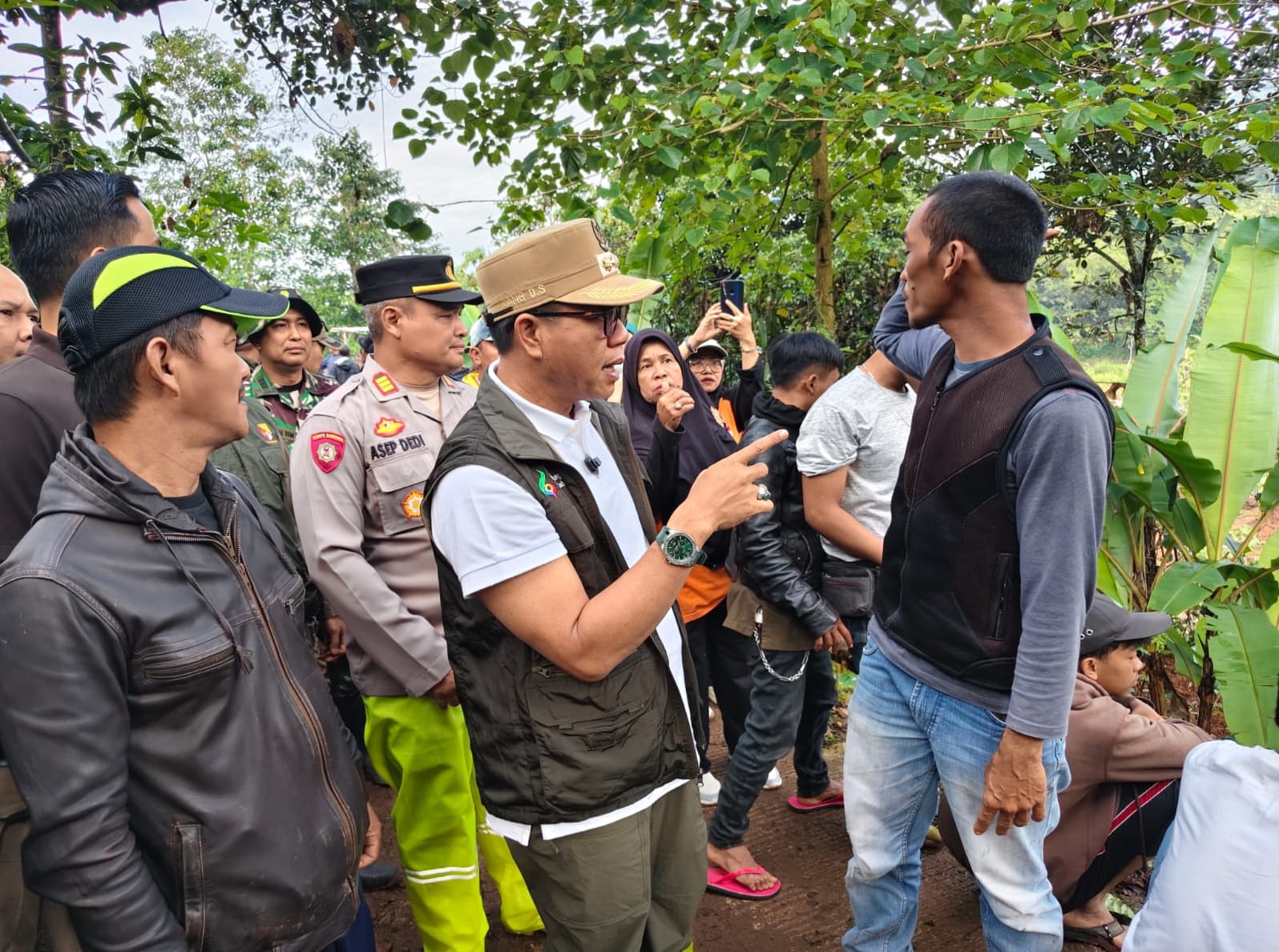 Kang DS Kerahkan Seluruh OPD untuk Percepatan Pencarian Korban Longsor di Arjasari