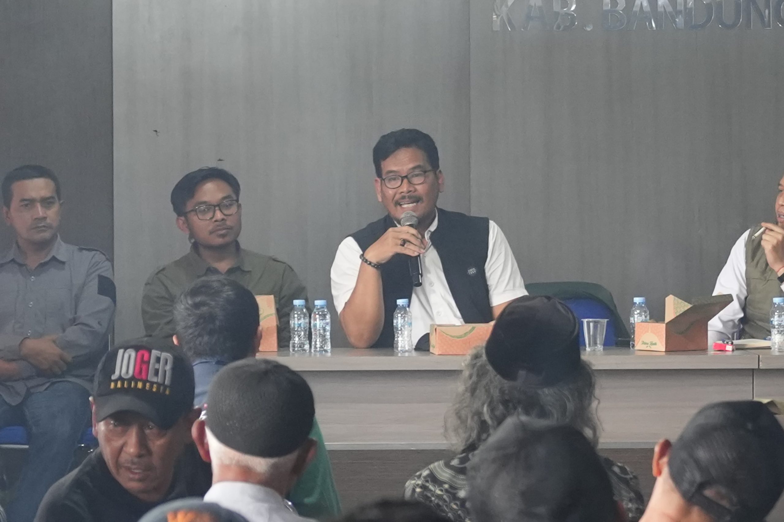 Perumda Air Minum Tirta Raharja Sosialisasikan Pengembangan SPAM Bandung Timur di Maruyung dan Bumiwangi